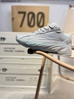 公司级真爆 阿迪达斯Adidas Yeezy 700V2 “Teal Blue 椰子700V2复老古爹鞋。延续了爹老鞋粗犷风格与复廓古形，继承Yeezy 700