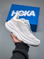 300支持放店 Hoka M Clifton 9 全新配色超轻厚底轻量跑步鞋市售最高品质 原版开发 正确后跟细节 区别市面通货版本。这个品牌来自于新西兰的毛利语