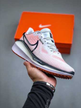 Nike Air Zoom Vomero 17 佛莫罗17代 必定是官方强力主推款式，真正的zoom缓震科技嵌入如假包退，缓震大底带公司同步定位 货号：Fb13 - 点击图像关闭