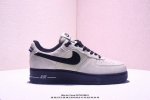160 真标耐克Nike Air Force 1’07 Lx空军一号低帮百搭休闲运动板鞋。柔软、弹性十足的缓震性能和出色的中底设计，横跨复古与现代的外型结合，造
