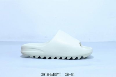 120 阿迪达斯 Kanye West Xadidasyeezyslide 椰子拖鞋 男女网红情侣外穿潮室外夏季一字拖沙滩拖 货号 Fz5897 39104Ad