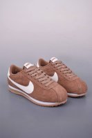 原装渠道订单 实体充正操作 nike Classic Cortez Leather 秉承元年款经典风格 糅合防水鞋面设计 传统鞋带系统和覆面设计增强贴合感 提升