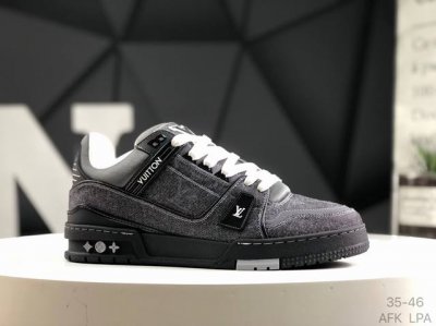 路易威登 Louis Vuitton Lv路易威登板鞋 乘风破浪的姐姐争先种草款,舒适透明底和百搭性霸屏整个时尚娱乐圈，正品1:1套楦复刻，细节调整完美主义！鞋