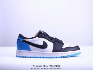 特价纯原版本 耐克 乔丹Air Jordan 1 Low AJ1 乔1 乔丹1代aj1 低帮复古文化休闲运动篮球鞋。该鞋款从 1985 年元年款汲取设计灵感，焕
