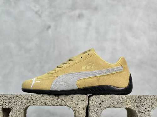 放店私 Xs版 Puma Palermo Og 防滑耐磨低帮德训板鞋 孔眼底座和脚趾凸起由绒面革材料制成 支持侧踏时的踏步工作 脚背和侧板采用尼龙网布 即使在健