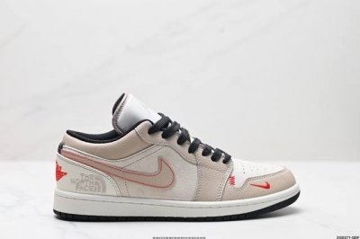 公司级nike Air Jordan 1 Low Aj1乔1低帮休闲板鞋 同步官方配色 市场唯一独家头层皮打造 原鞋原档案开发 原厂皮料 原档冲孔鞋头 正确满胶