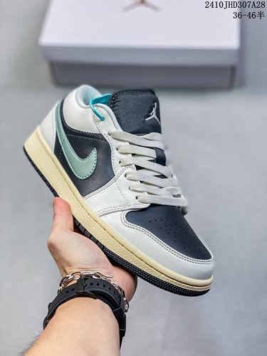 公司级 耐克 乔丹Air Jordan 1 Low AJ1 乔1 乔丹1代aj1 低帮复古文化休闲运动篮球鞋。从1985 年面世的元年款汲取设计灵感，采用简洁大