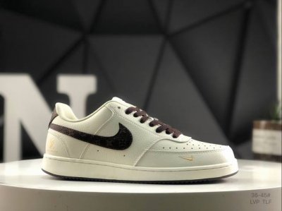 160 真标带半码 耐克 Nike Court Vision 低帮百搭 透气休闲运动板鞋 兼顾舒适脚感和出众风范 演绎匠心之作 结构性的支撑贴合感结合复古篮球设