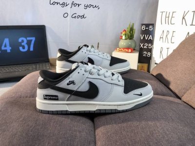 海外爆款限量发售！高端定制Nike Sb Dunk Low Supreme联名--- 烟灰黑勾 高端定制 低帮休闲板鞋 定制鞋盒 大厂纯原品质出货 超高清洁度