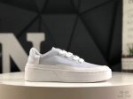 阿迪达斯 Adidas Labcourt 百搭休闲轻松舒适 耐磨透气低帮 板鞋 男女同款 鞋面使用了绒毛麂皮 ，鞋面和鞋底连接处使用了包边处理，看起来更加精致有