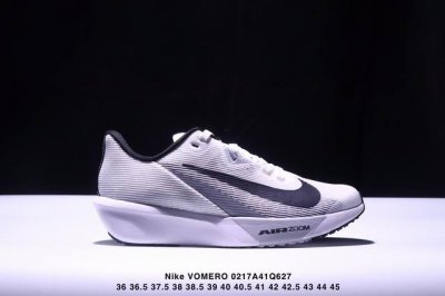 180 公司级Nike Vomero 18 耐克 舒适减震防滑 低帮跑步鞋 全掌Reactx泡绵中底 前掌和后跟还配备了Air Zoom气垫单元 据说跑起来更快