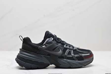 公司级耐克Nike V2K Run跑步鞋复古风潮 网面透气运动鞋 灰银紧致的鞋面材质提供良好的包裹性鞋侧 Swoosh以及鞋头部分搭配增添不少亮点的镀铬细节鞋垫 - 点击图像关闭