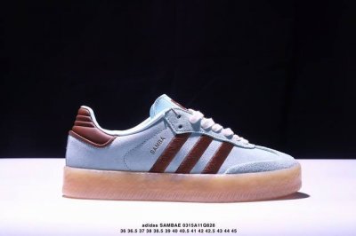 140 Adidas Originals Sambae W 百搭单品复古桑巴板鞋 这款桑巴鞋展示了高质量的工艺 带有装饰的超锁缝制和无缝的手感 柔软、柔软的皮革