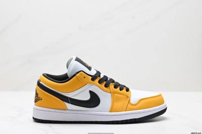 真标Nike Air Jordan 1 Low Aj1乔1低帮休闲板鞋 同步官方配色 官方货号:Cz4776-107 Size:36 36.5 37.5 38