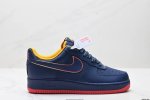 230 真标耐克Nike Air Force 1“07空军一号低帮百搭休闲运动板鞋。柔软、弹性十足的缓震性能和出色的中底设计，横跨复古与现代的外型结合，造就出风