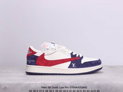 耐克nike Sb Dunk Low Pro 复古低帮 真标 休闲运动滑板板鞋。采用脚感柔软舒适zoomair气垫，有效吸收滑板等极限运动在落地时带来的冲击力，