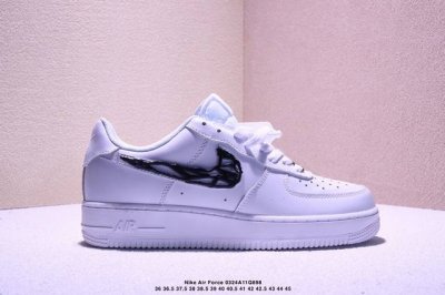 140 耐克 Nike Air Force 1‘07 Ess 空军一号 小金钩 运动鞋复古板鞋 厚底增高男女鞋 以实力演绎传奇篇章。从 80 年代的篮球场到现今