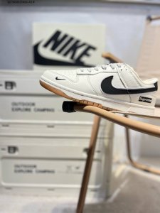 supreme X Nike Sb Dunk Low 大厂出品 极力推荐 新配色 原装头层材料 独家版型蒸餾加工 帶來的是更好的视觉和脚感体验 大厂纯原品质出货