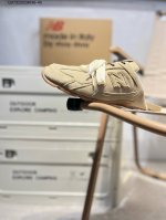 230 miumiu X New Balance Nb24S联名款拖鞋 缪缪大秀上爆出的这双与New Balance 新百伦联名款运动 球鞋 后全球各大代购官网