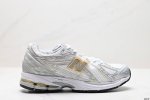 公司级New Balance M1906系列复古单品宝藏老爹鞋款 公司级版本复古元素叠加 质感超级棒 楦版型材料细节做工精细 作为Nb最经典的档案鞋型之一 与2