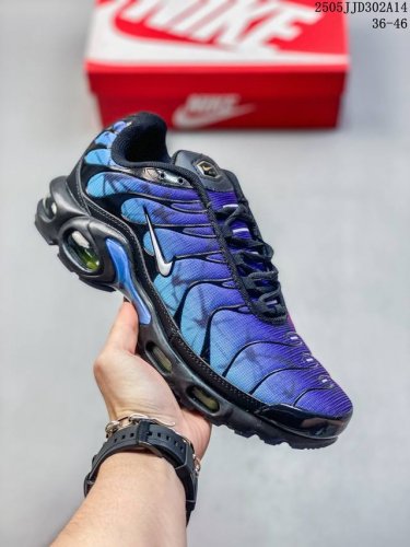 真标Nike Air Max Plus 耐克 轻便缓震 耐磨大气垫系列 跑鞋 全新的鞋面材质搭配Tpu波浪纹理与内靴设计 打造如袜子般的贴合支撑体验 带来更加舒