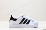 公司级阿迪达斯adidas三叶草 Originals Superstar Bold W贝壳头系列低帮经典百搭休闲运动板鞋 货号:Fv3335 尺码:35.5 3