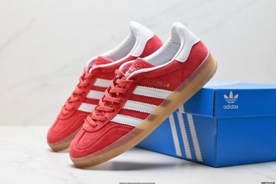 真标Adidas Originals Gazelle Indoor 阿迪达斯 三叶草休闲防滑耐磨低帮板鞋 官方货号:Ig3677 尺码:36 36.5 37 3