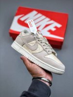 Nike Sb Dunk Low Light Orewood Brown 蕴藏少女 低帮休闲板鞋 Hj5870-100 #鞋款以精致的蕾丝花卉图案为亮点 优质磨