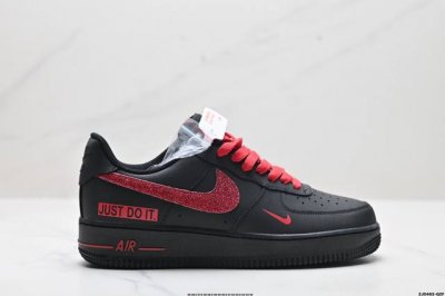 公司级nike Air Force 1'07 Lv8 原楦头原纸板 打造纯正低帮空军版型 专注外贸渠道 全掌内置蜂窝气垫 原盒配件 原厂中底钢印、拉帮完美 货号