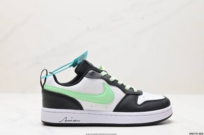 真标耐克 Nike Court Borough Low 2低帮百搭透气休闲运动板鞋，经典耐用的设计，兼顾舒适脚感和出众风范，演绎匠心之作。结构性的支撑贴合感结合