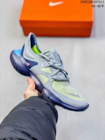 夏季爆款 耐克 Nike Free Rn 5.0赤足跑步鞋透气缓震运动鞋 诞生于2004年，其定位为赤足训练，5.0表示该款鞋的缓震级别，数字越大，缓震效果越好 - 点击图像关闭