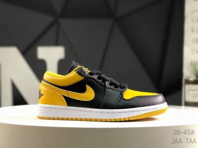 真标带半码 耐克 乔丹 Air Jordan 1 Low Aj1低帮系列篮球鞋 官方同步配色 原装级产物 #拒绝公底 立体鞋型 细节完美 高清洁度 货号：Fb7