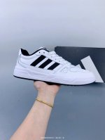 阿迪达斯Adidas Liteballer 低帮运动休闲鞋 Size：如图 编码：K359K0610513