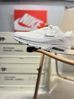 福利特价耐克Nike Air Max 90 经典复古小气垫缓震跑鞋 鞋面由皮和革织物打造，犀利的条线打造出酷劲十的足视觉效果 网布鞋增面强透气性，穿着为极舒适