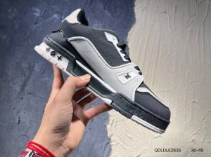 新品上市实拍 耐克Nike Dunk Low 板鞋 Sb系列 经典百搭休闲运动板鞋加厚鞋舌的填充 使舒适性大大提升 同时也更方便穿脱中底部分则加入了脚感柔软舒适