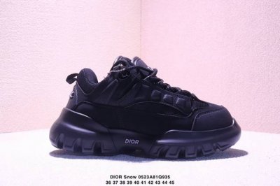 公司级Dior迪奥 Snow圆头系带 低帮 生活休闲鞋 采用轻盈的橡胶精心制作 饰以曲纹藤格纹 Cosmo图案 重新诠释经典设计 镂空设计搭配橡胶内底若隐若现