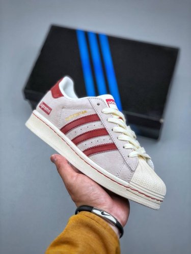 Ad Originals Superstar X Supreme 灰红采用全新头层拼接皮革材质后跟采用特色3D立体印字 渠道正品订单 诠释市场最高工艺水平全鞋进