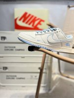 斯图西 X Nike Sb Dunk Low 大厂出品 极力推荐 新配色 原装头层材料 独家版型蒸餾加工 帶來的是更好的视觉和脚感体验 大厂纯原品质出货 清洁度