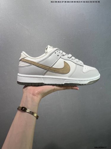 nike Sb Dunk Low pro dunk Sb顾名思义 具有经典的Dunk血缘 又注入了更多的时尚元素 相较于普通的Dunk滑板鞋 改良版的Dunk