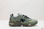 公司级新百伦new Balance 1000 系列低帮复古老爹风休闲运动跑步鞋 New Balance 在不同配色上其鞋面材质呈现不同感觉，无论是运动风抑或是高