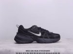 公司级耐克nike V2K Run跑步鞋复古风潮 网面透气运动鞋 灰银紧致的鞋面材质提供良好的包裹性鞋侧 Swoosh以及鞋头部分搭配增添不少亮点的镀铬细节鞋垫