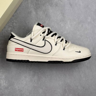 本地 核心私 Nk Sb Dunk Low Sup联名 米白白勾 周年高端定制 低帮休闲板鞋 #定制鞋盒 大厂纯原品质出货 超高清洁度 皮料切割干净无任何毛边