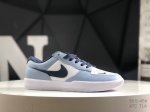 真标带半码 耐克 Nike Sb Force 58是一款将前沿创新带入街头的单品，它具有硫化杯底，具有出色的耐用性和灵活性。使用帆布和绒面革，在饰面上放置通风口