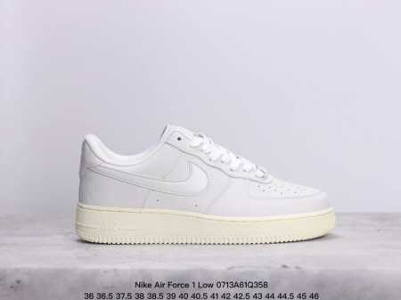 公司级耐克nike Air Force 1 Low 空军一号低帮百搭休闲运动板鞋。柔软、弹性十足的缓震性能和出色的中底设计，横跨复古与现代的外型结合，造就出风靡 - 点击图像关闭
