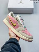 公司级Air Jordan 1 Low Slip Shadow 全新配色 刺绣勾 解构风 乔丹篮球鞋系列 这款特别版采用无鞋带设计 容易穿脱 更有独特刺绣Swo