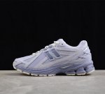 New Balance 1906系列复古老爹风休闲运动慢跑鞋G M1906RZV #采用轻质牛剖革拼接透气网眼衬垫织物鞋面材质 T-Beam大底提供足步弓支撑，