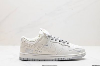 公司级nike Sb Dunk Low 联名三勾 纯原大厂出品 极力推荐 原装头层材料 独家版型蒸餾加工 帶來的是更好的视觉和脚感体验 大厂纯原品质出货 清洁度
