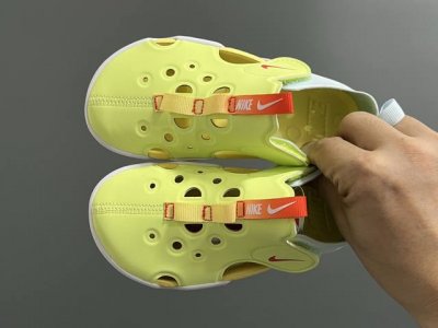 nk新款阳光Sunray Protect 4代儿童沙滩镂空凉鞋 Size：22-35码 高端1:1原版定制 优质皮料镂空设计，透气又舒适 飞翼魔术贴设计，穿脱方
