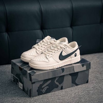 核心私 Nike Dunk 全套原楦原模倾力打造完美版型 独家原厂航空铝磨具打磨大底 鞋头坡度极致还原 无解鞋型 原盒原配 圈内天花板工艺 原厂冲刀 超高清洁度