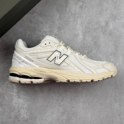 本地 核心私 新百伦 New Balance M1906系列 复古运动鞋单品宝藏老爹鞋 作为Nb最经典的档案鞋型之一，与2002一样，1906有着Nb最成熟的技